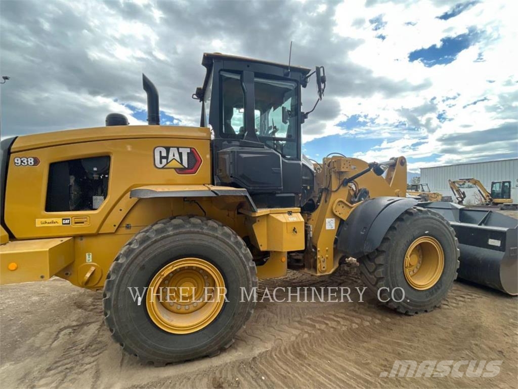 CAT 938 QC Gumikerekes homlokrakodók