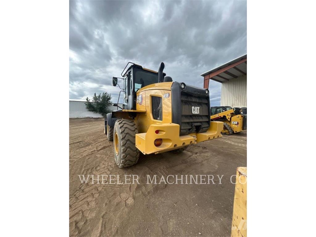 CAT 938 QC Gumikerekes homlokrakodók
