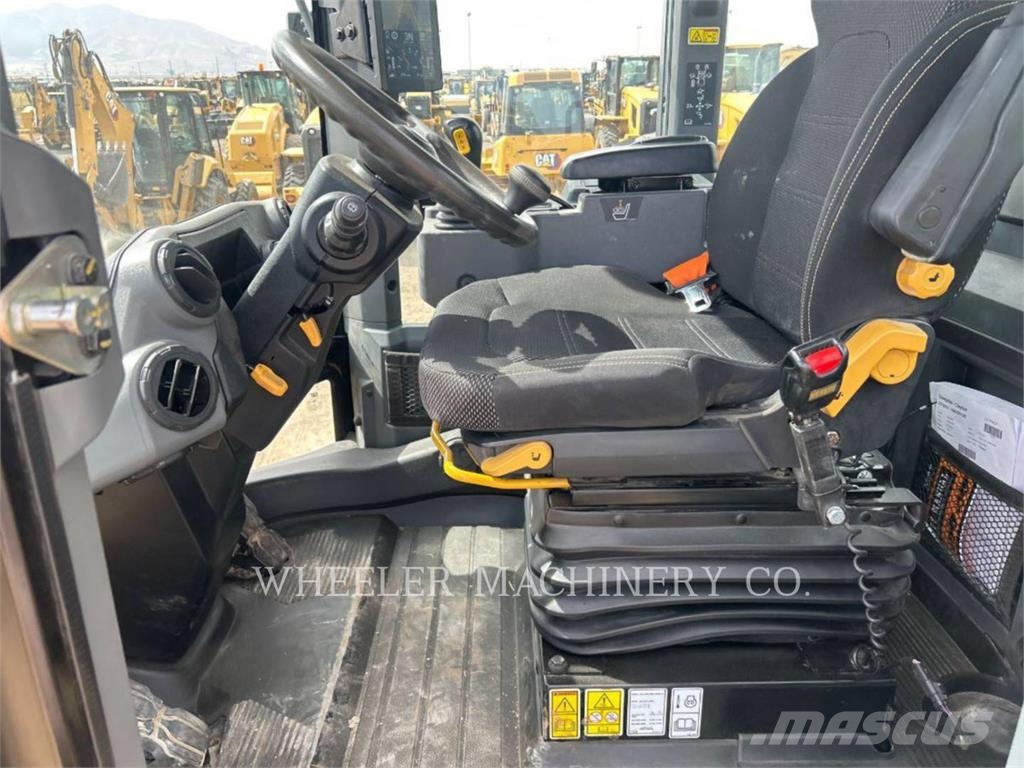 CAT 938 QC 4V Naudoti ratiniai krautuvai