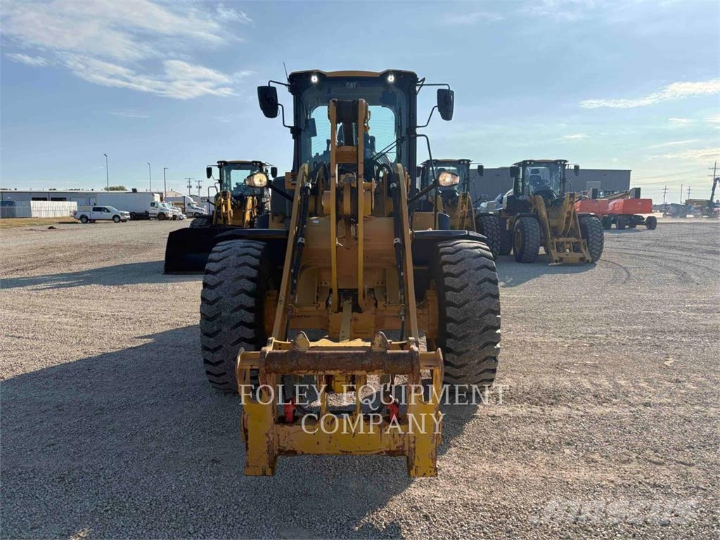 CAT 93814 لوادر بعجل