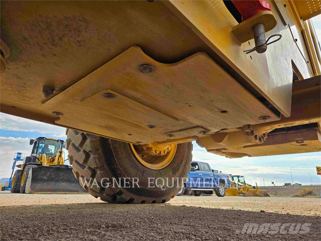 CAT 93814 Gumikerekes homlokrakodók