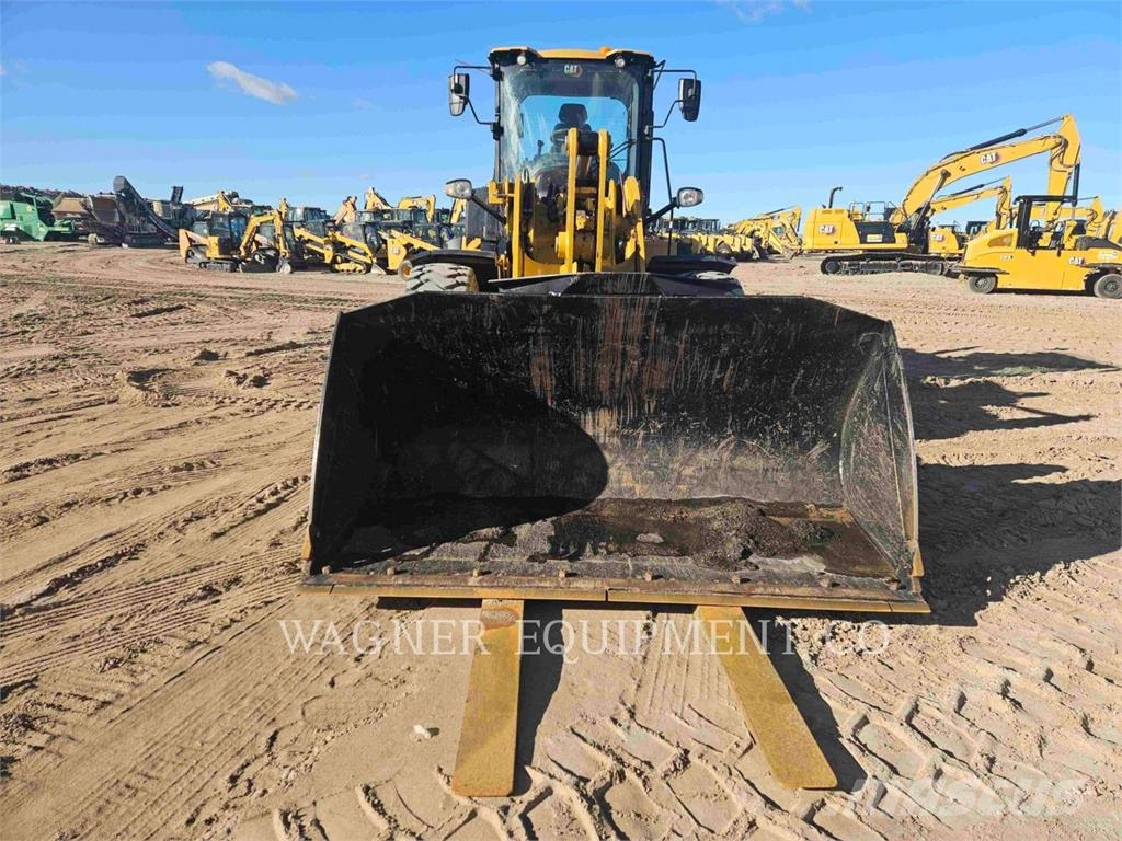 CAT 93814 Gumikerekes homlokrakodók
