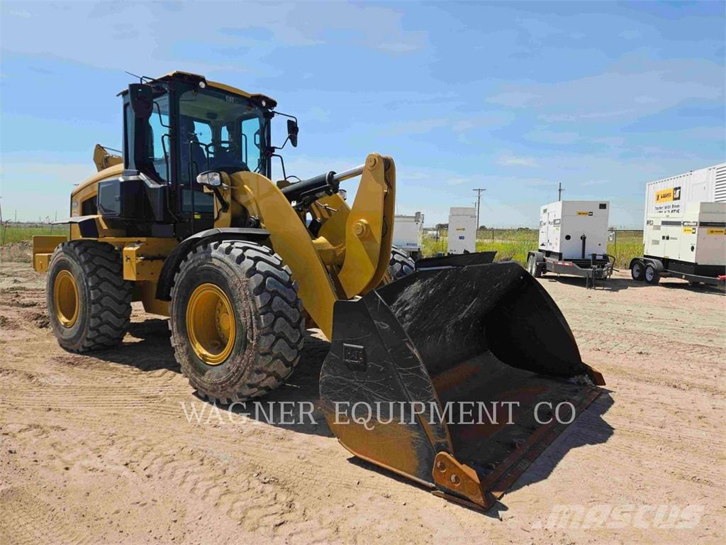 CAT 93814 Iekrāvēji uz riteņiem