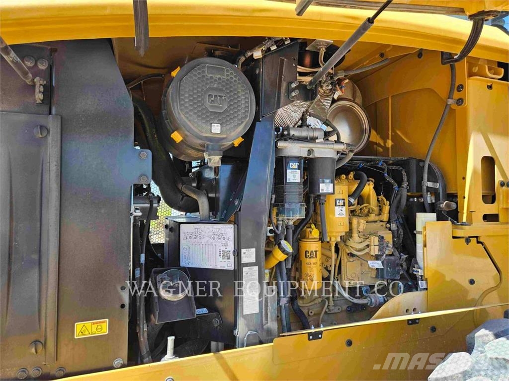 CAT 93814 Iekrāvēji uz riteņiem