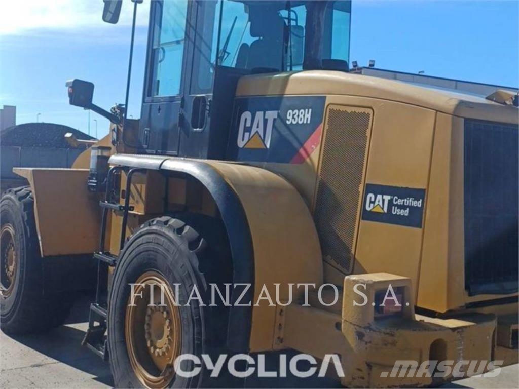CAT 938H لوادر بعجل