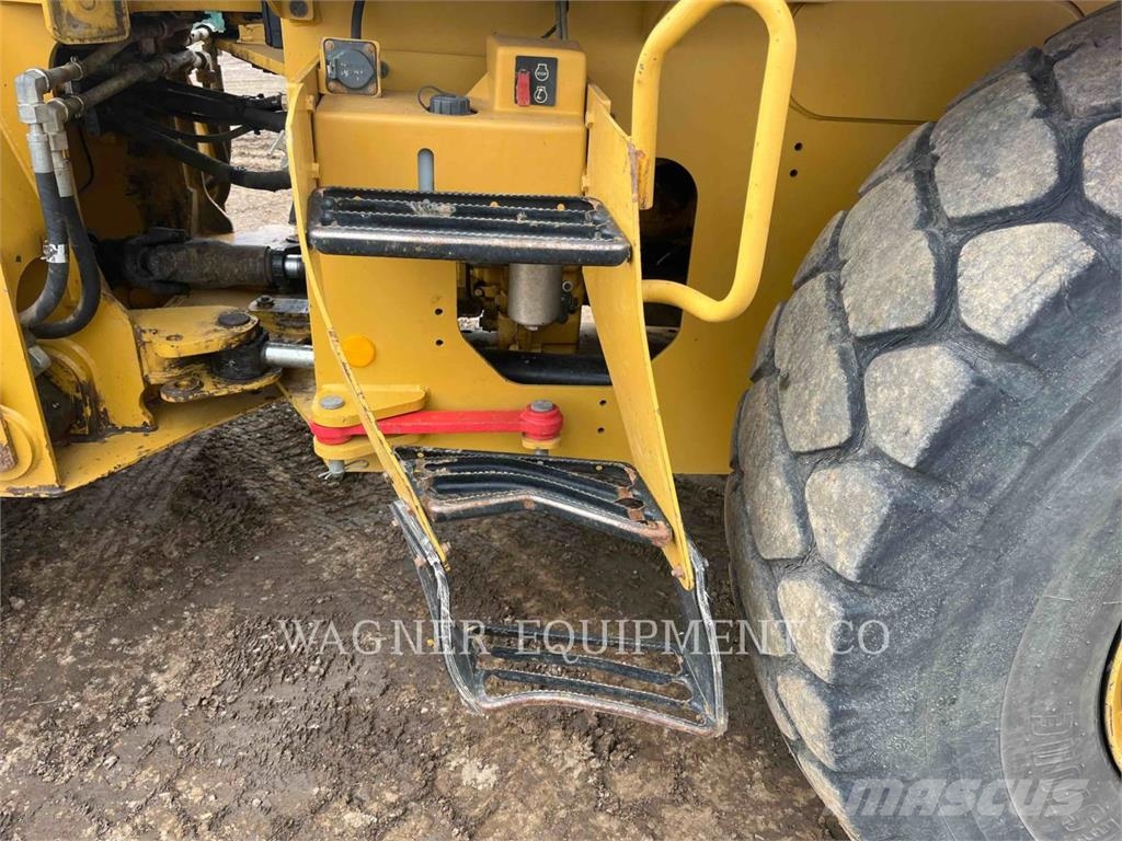 CAT 938K Chargeuse sur pneus