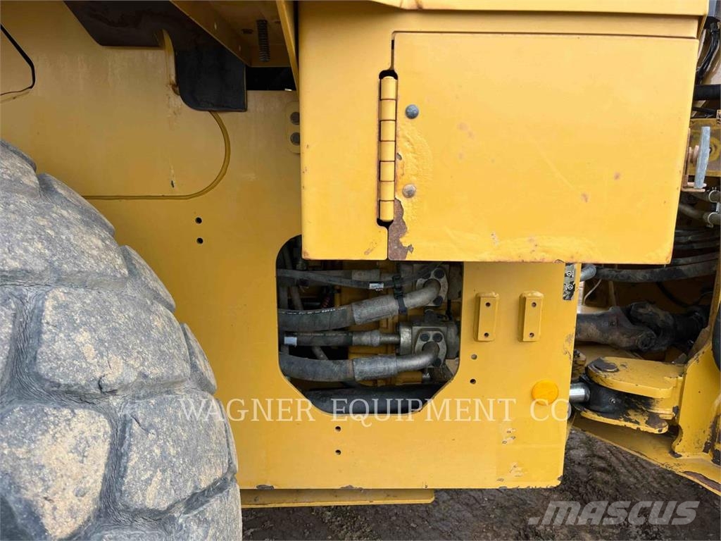CAT 938K Chargeuse sur pneus