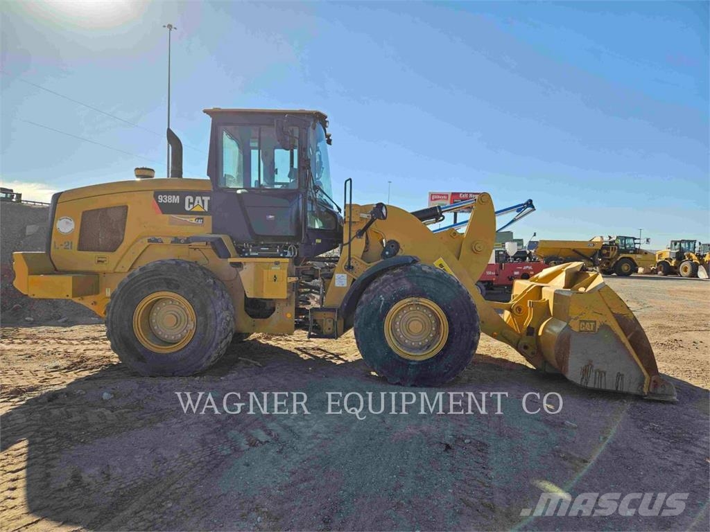 CAT 938M 휠로우더