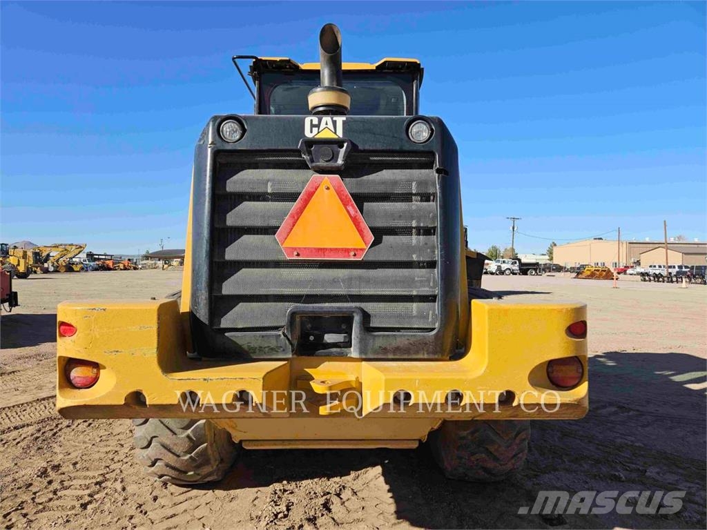CAT 938M 휠로우더