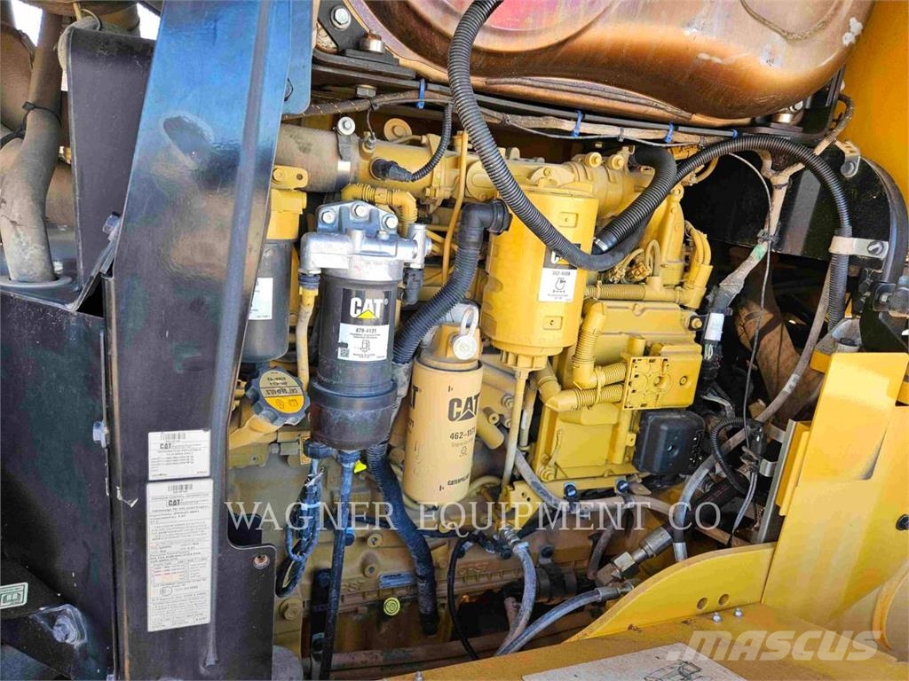 CAT 938M 휠로우더