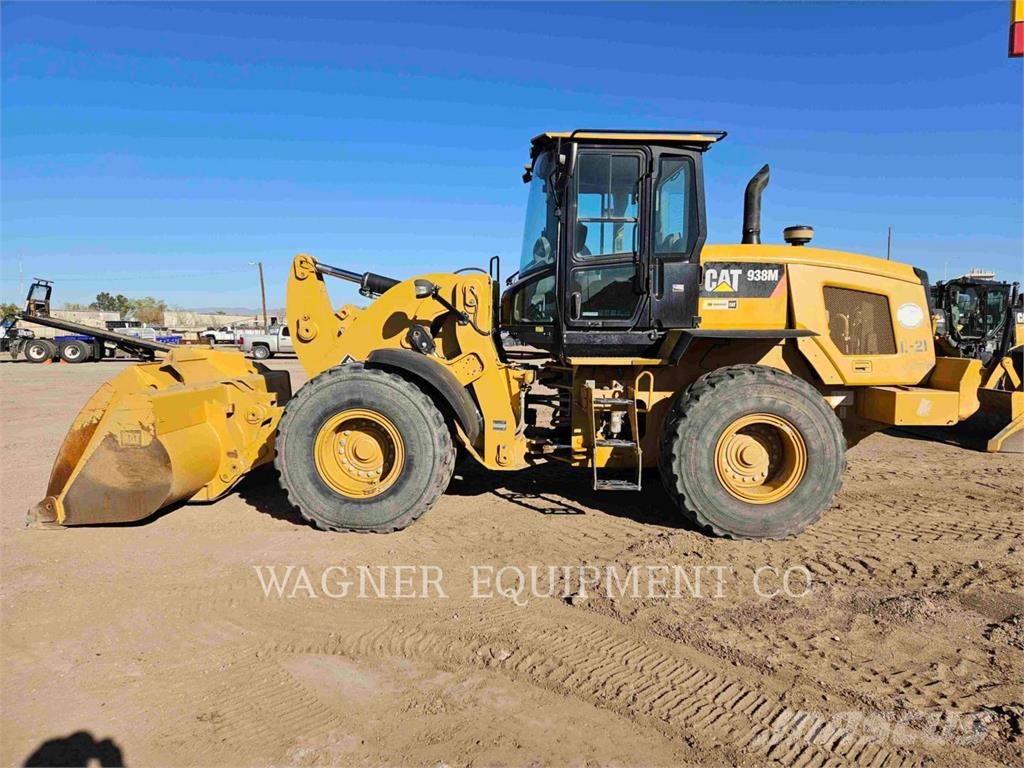 CAT 938M 휠로우더