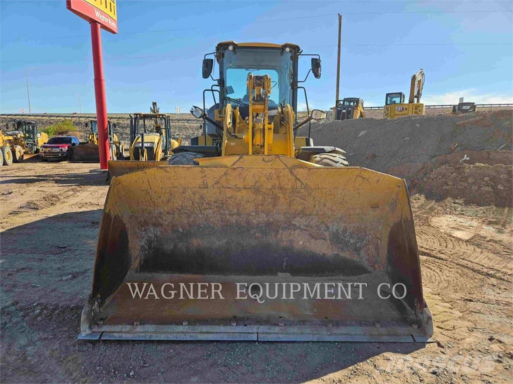 CAT 938M 휠로우더