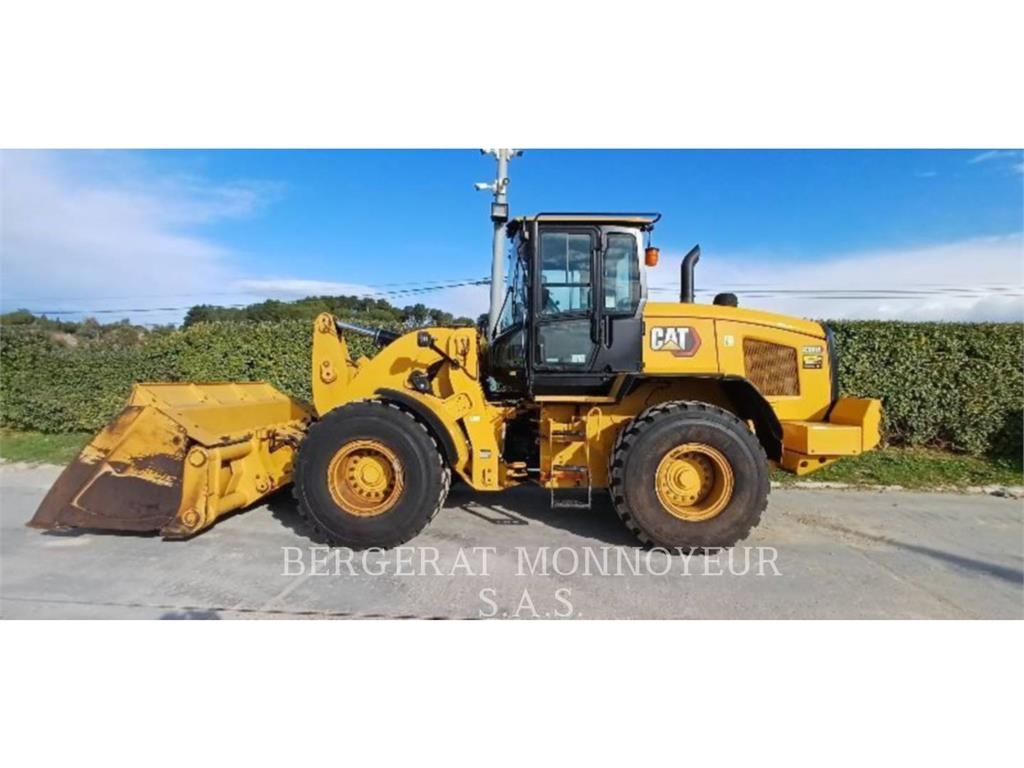 CAT 938M Kolesni nakladalci