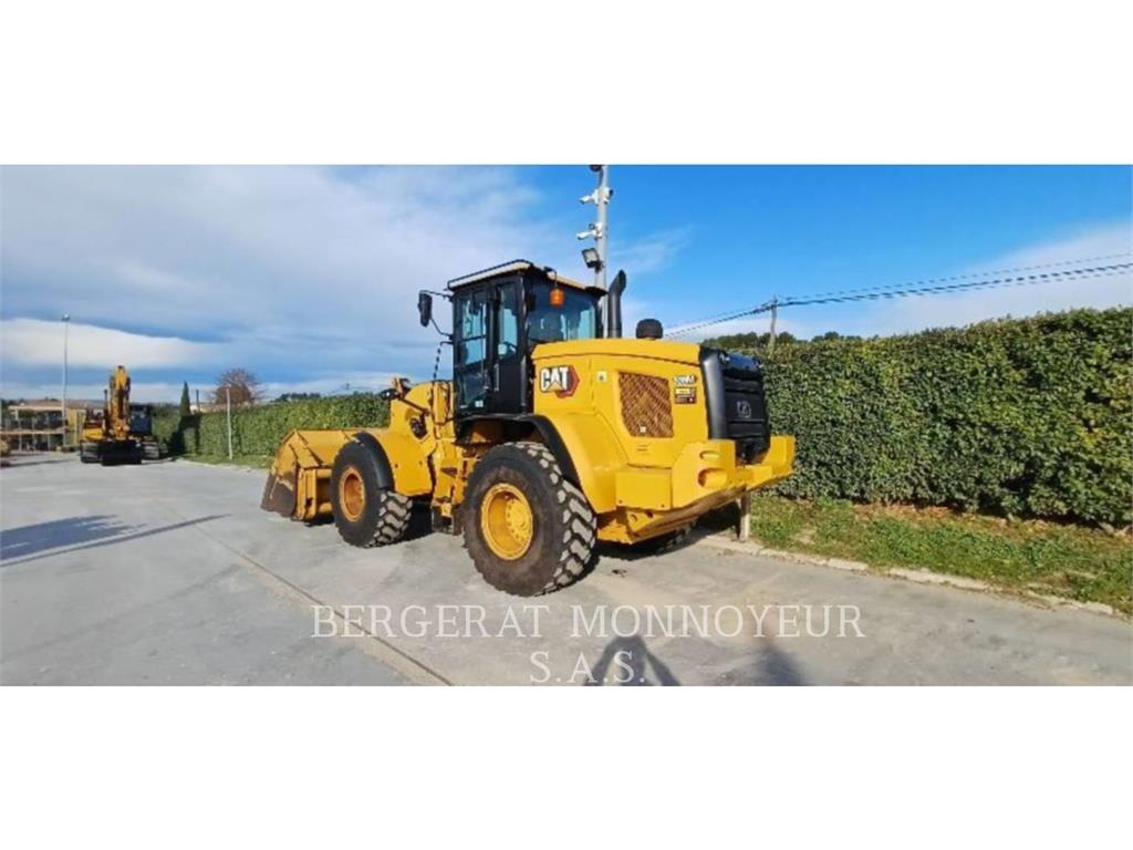 CAT 938M Kolesni nakladalci