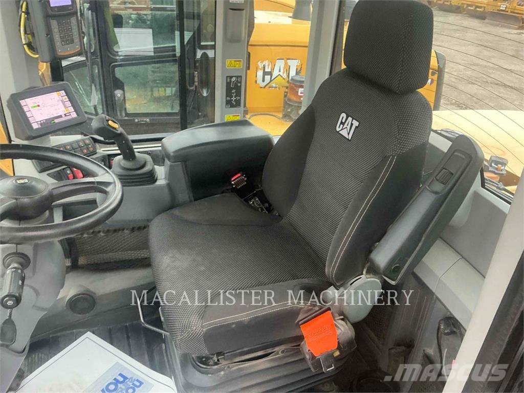 CAT 938M Wheel loaders