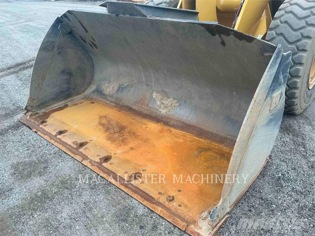 CAT 938M Wheel loaders