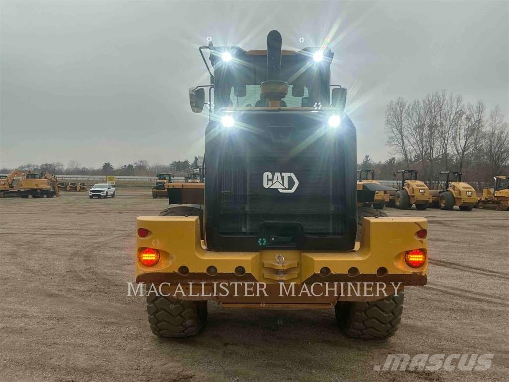 CAT 938M Wheel loaders