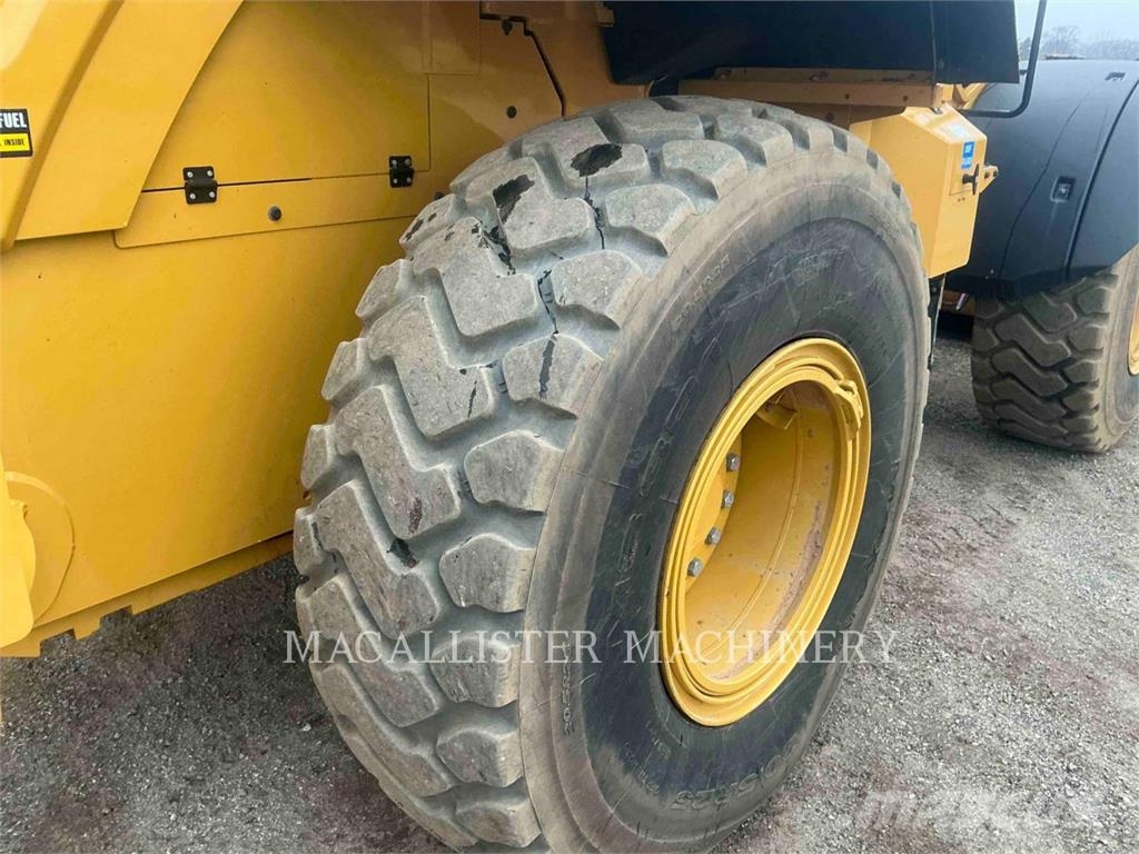 CAT 938M Wheel loaders