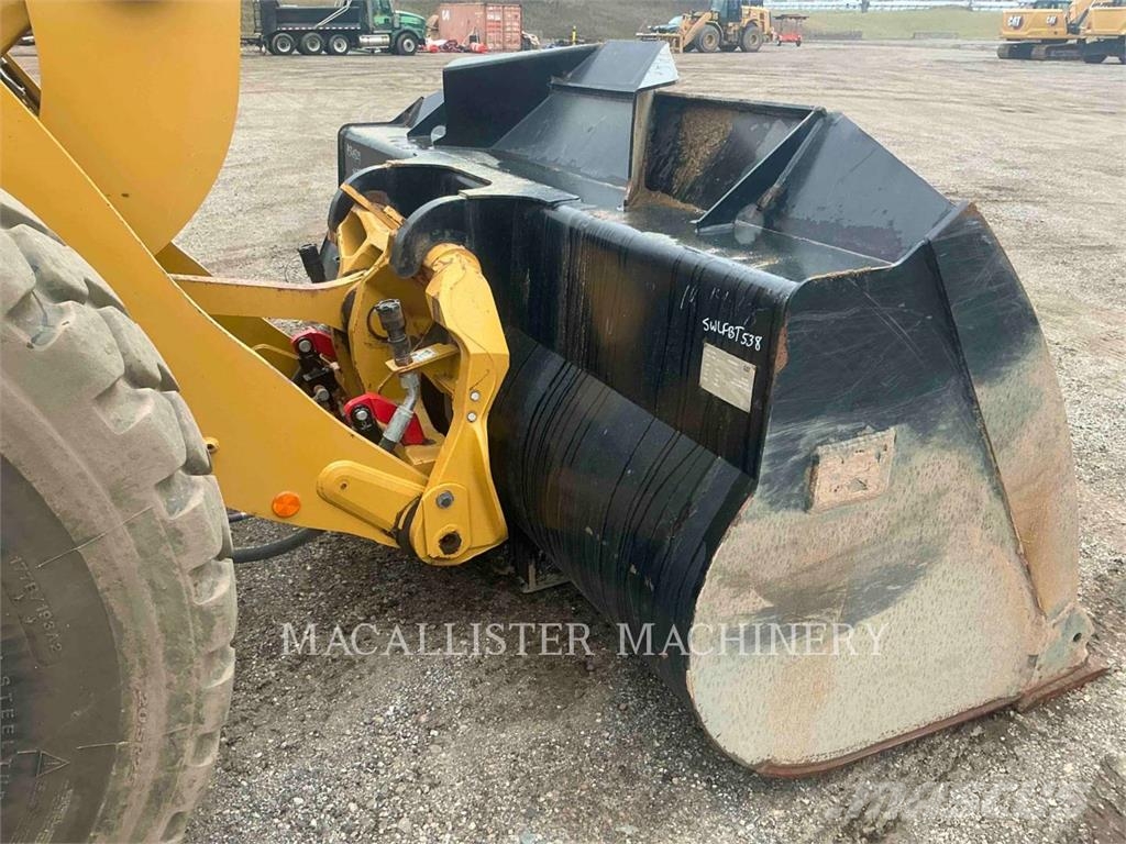 CAT 938M Wheel loaders