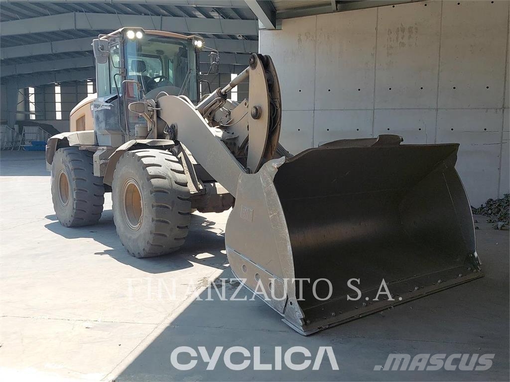 CAT 938M Tekerlekli yükleyiciler