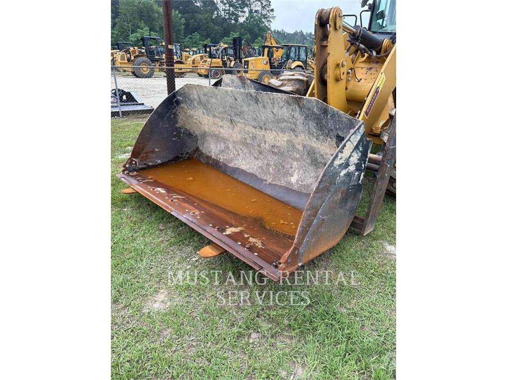CAT 938M Rataslaadurid