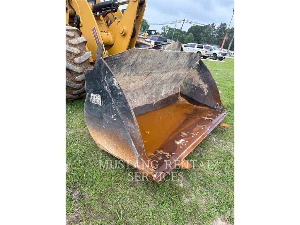 CAT 938M Rataslaadurid