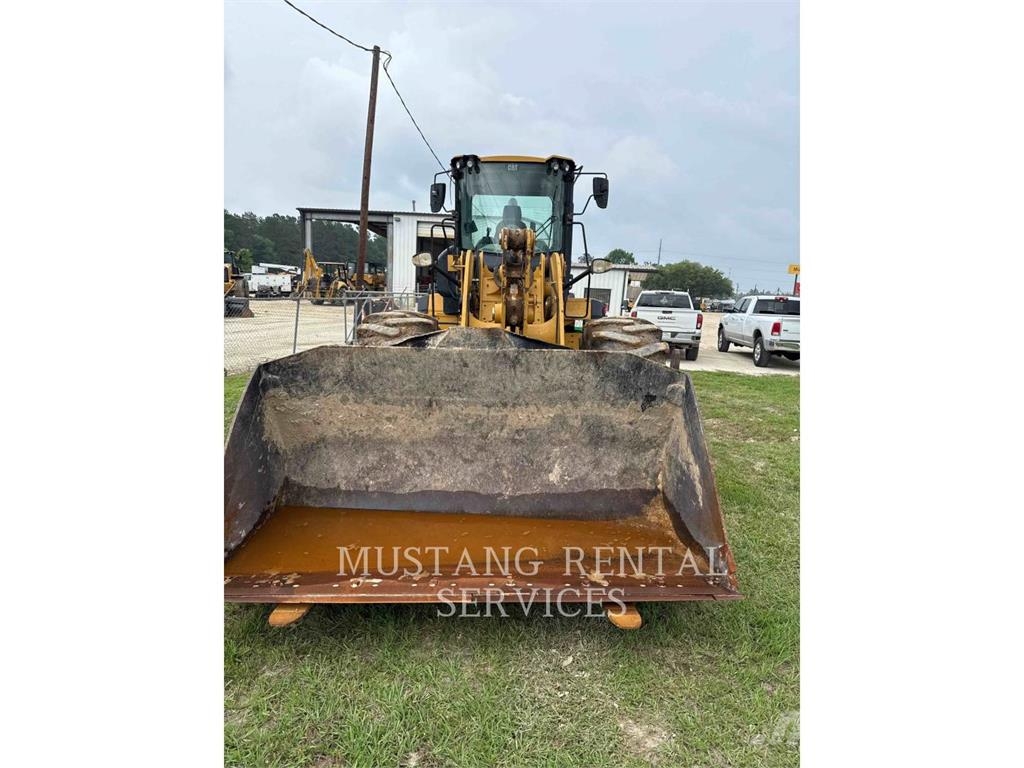 CAT 938M Rataslaadurid