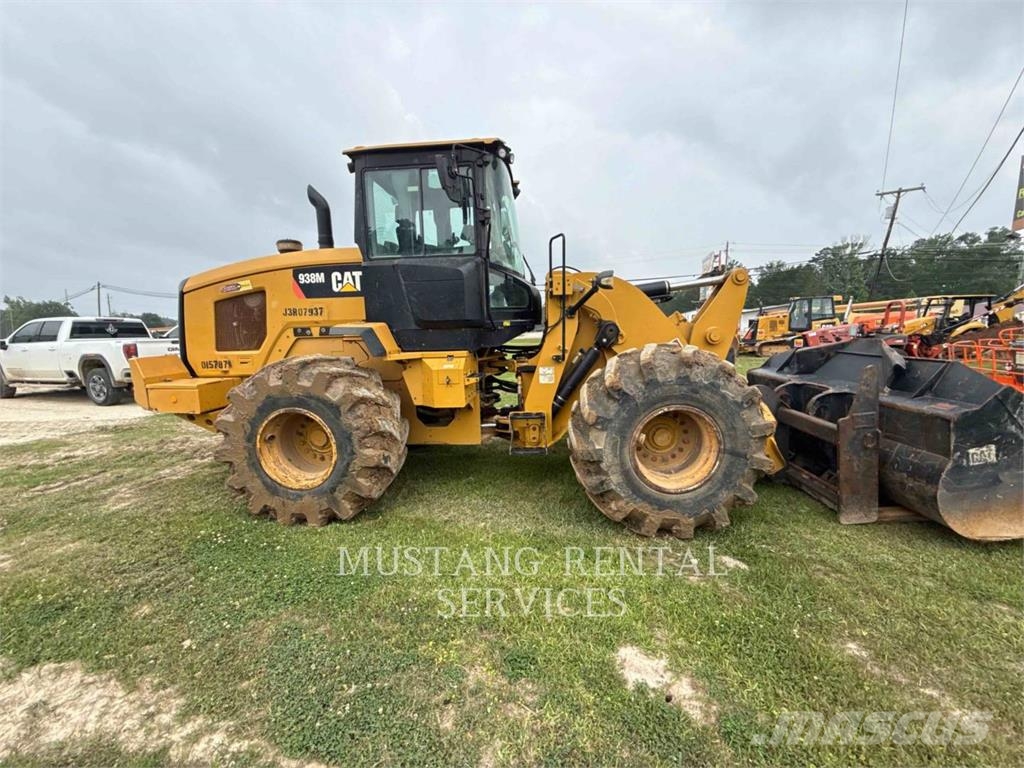 CAT 938M Rataslaadurid
