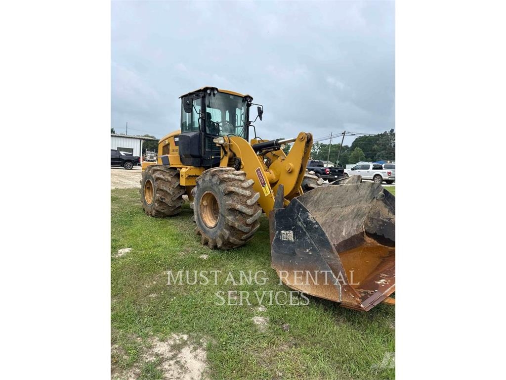 CAT 938M Rataslaadurid