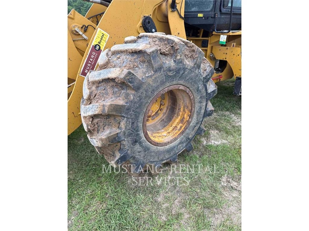 CAT 938M Rataslaadurid