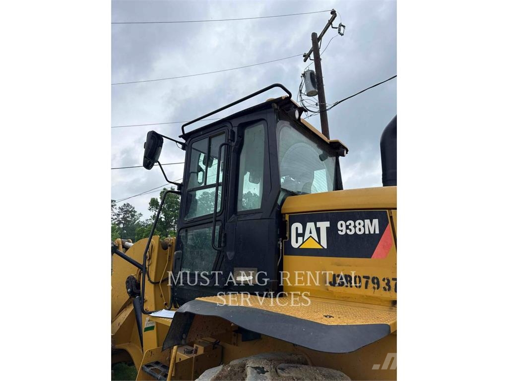 CAT 938M Rataslaadurid