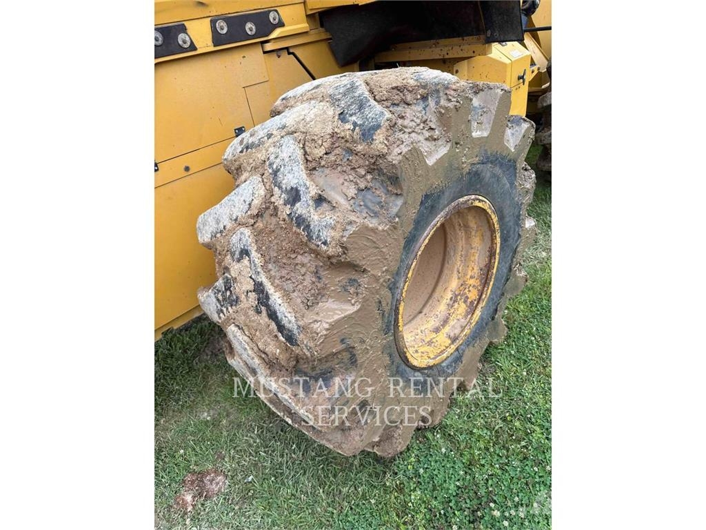 CAT 938M Rataslaadurid