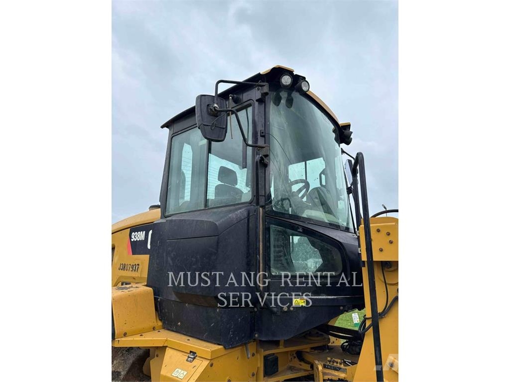 CAT 938M Rataslaadurid