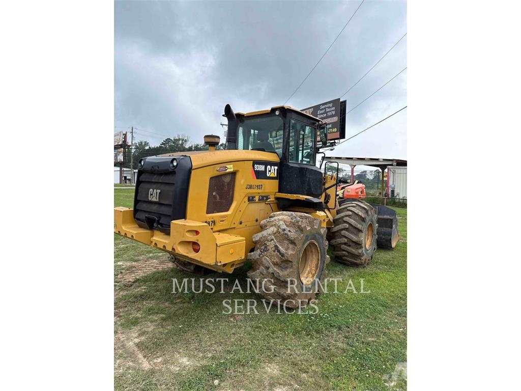 CAT 938M Rataslaadurid