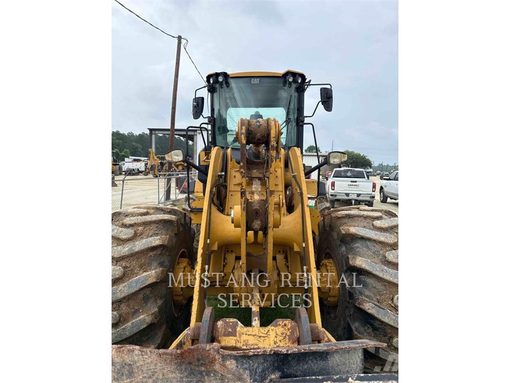 CAT 938M Rataslaadurid