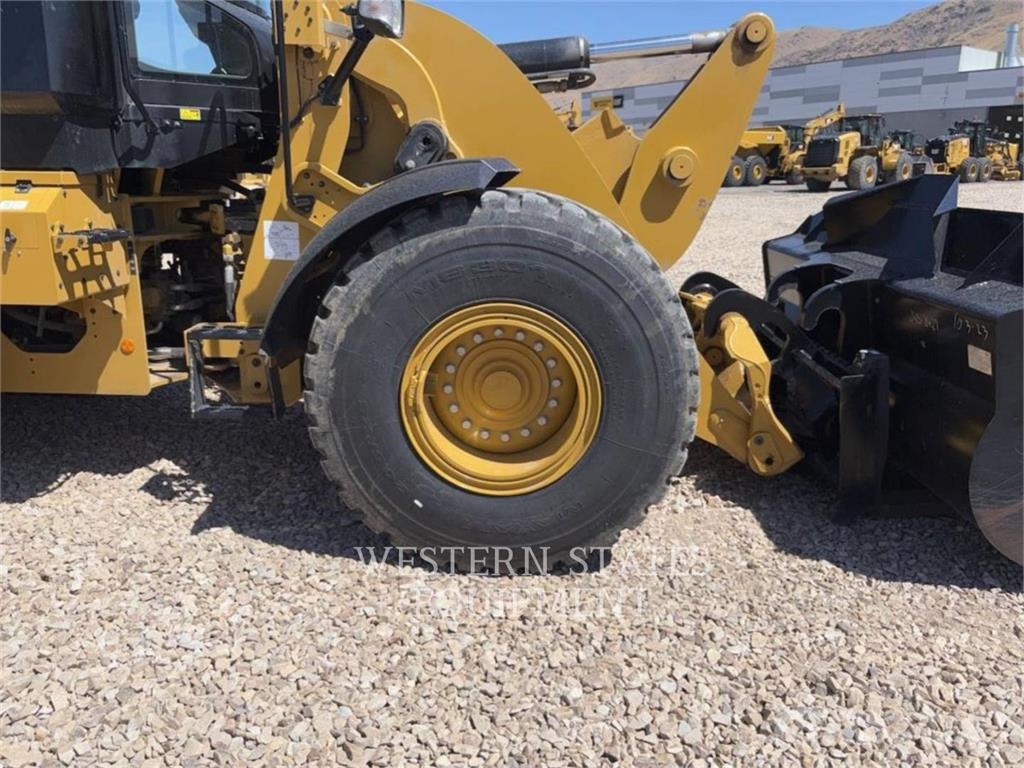 CAT 938M Radlader