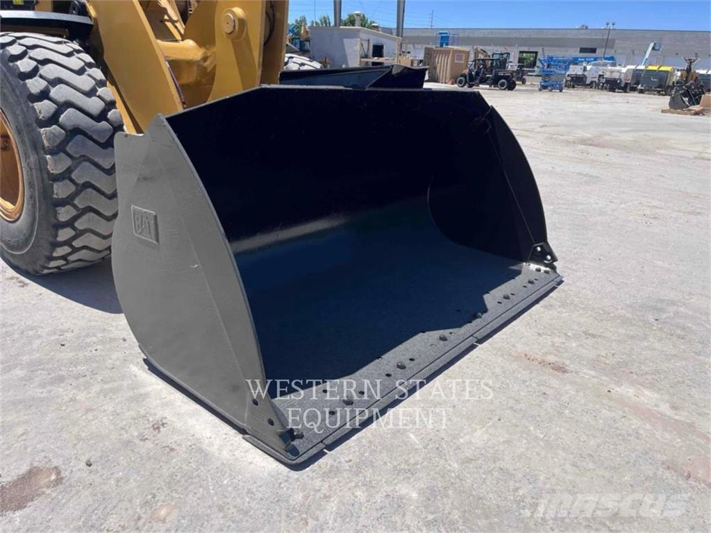 CAT 938M Radlader
