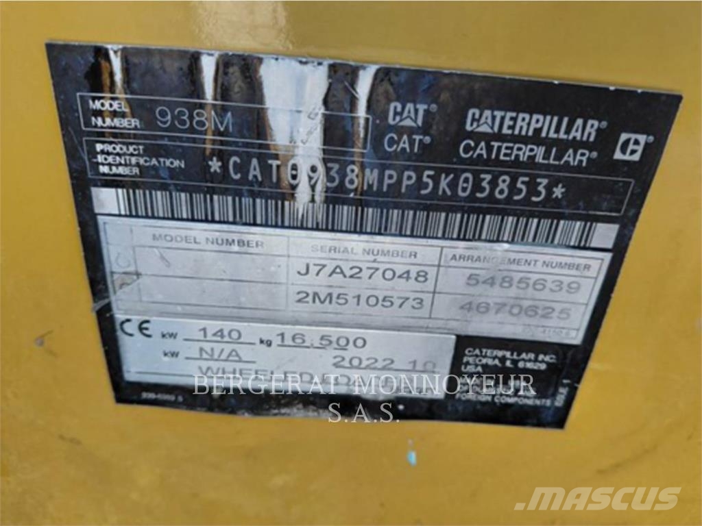 CAT 938M Pale gommate