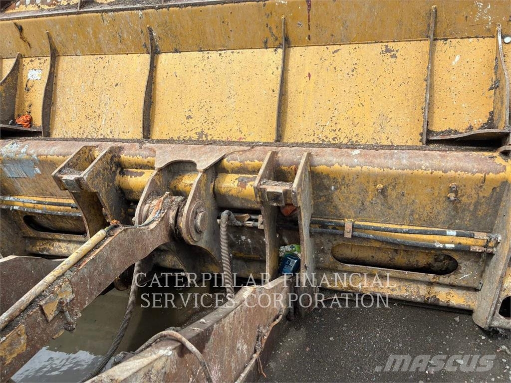 CAT 938M Radlader