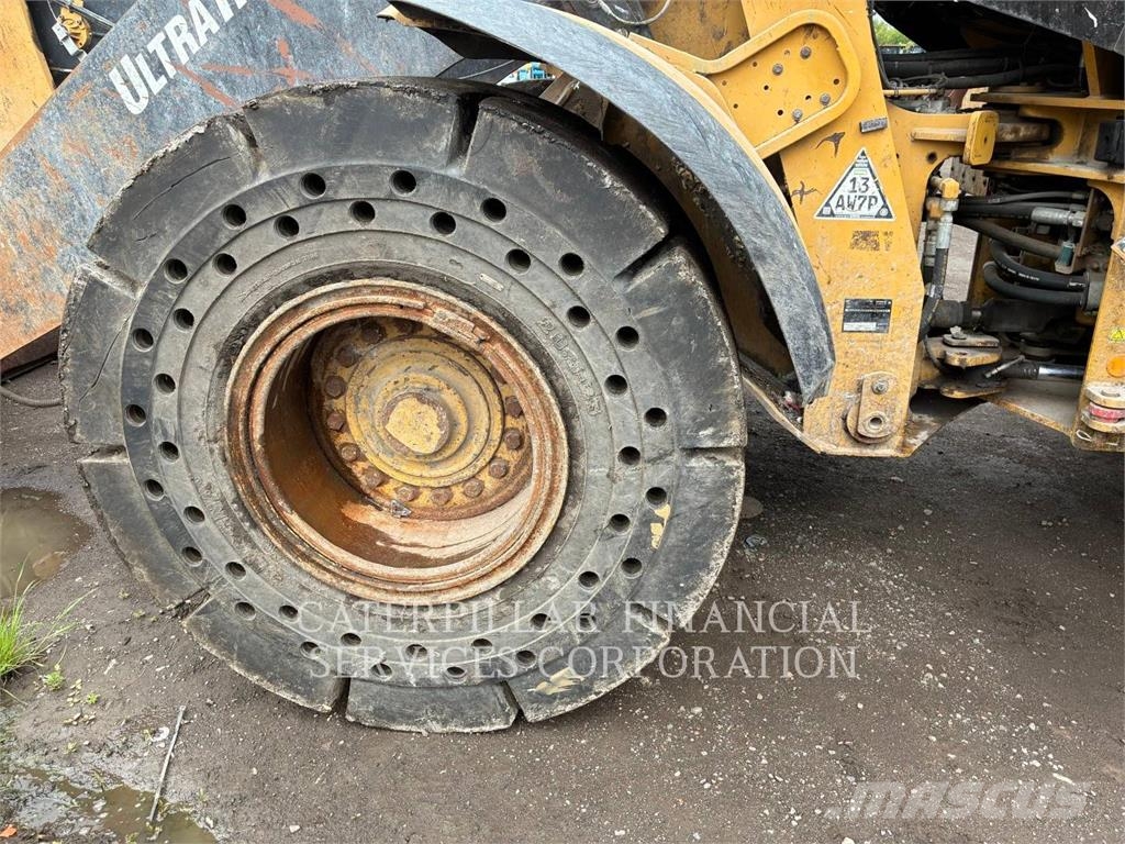 CAT 938M Radlader