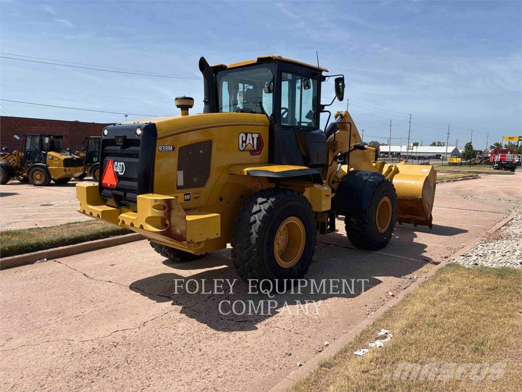 CAT 938M Kolesové nakladače