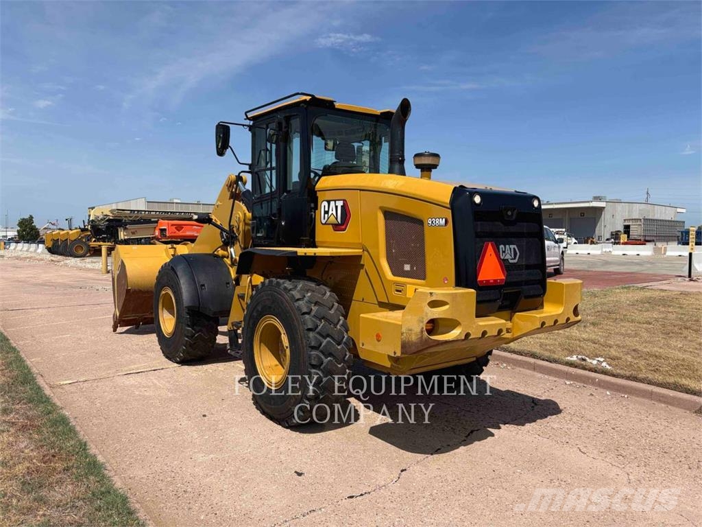 CAT 938M Kolesové nakladače