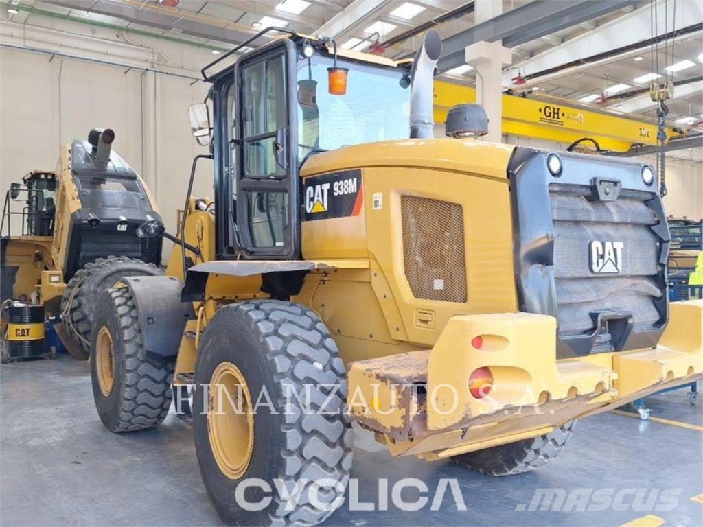 CAT 938M Chargeuse sur pneus