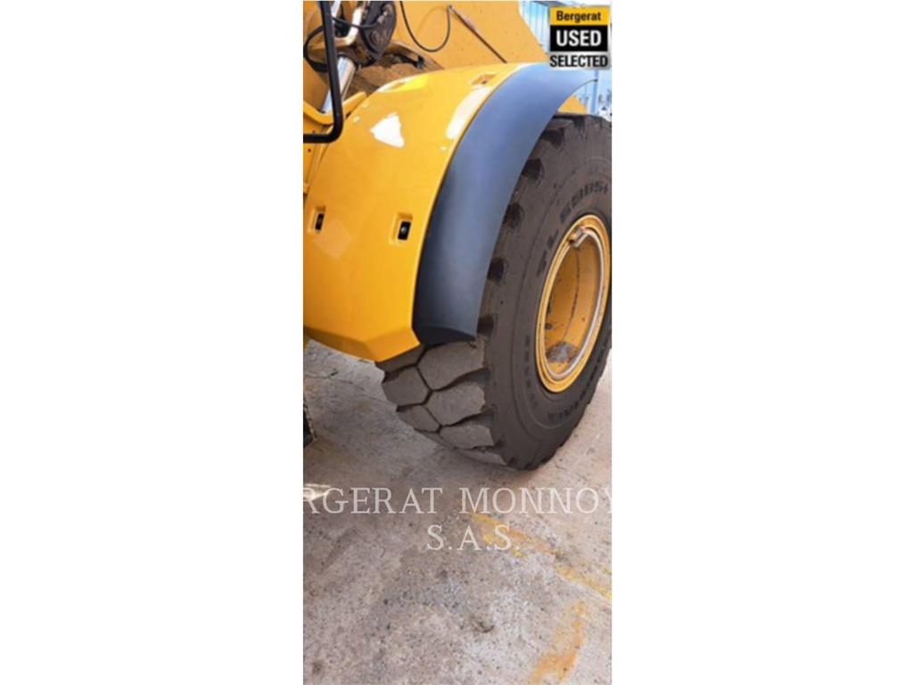 CAT 938M Tekerlekli yükleyiciler