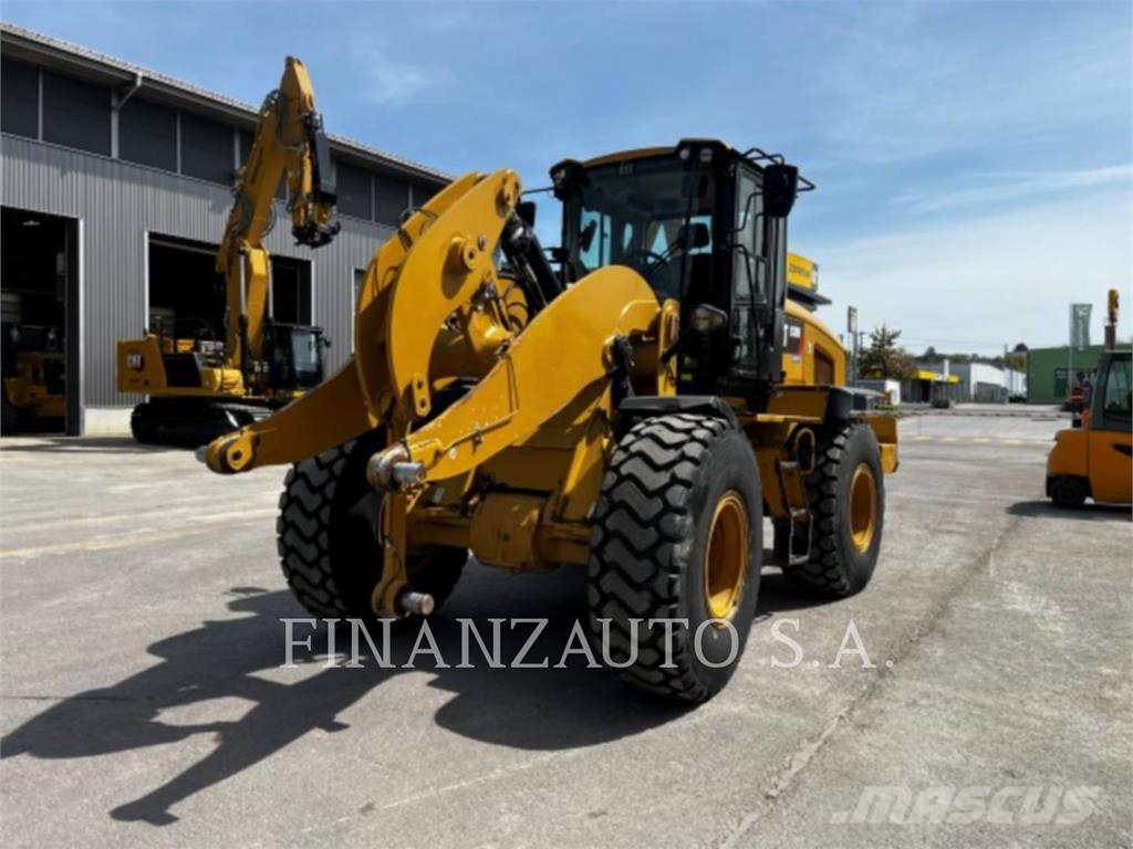 CAT 938M Tekerlekli yükleyiciler