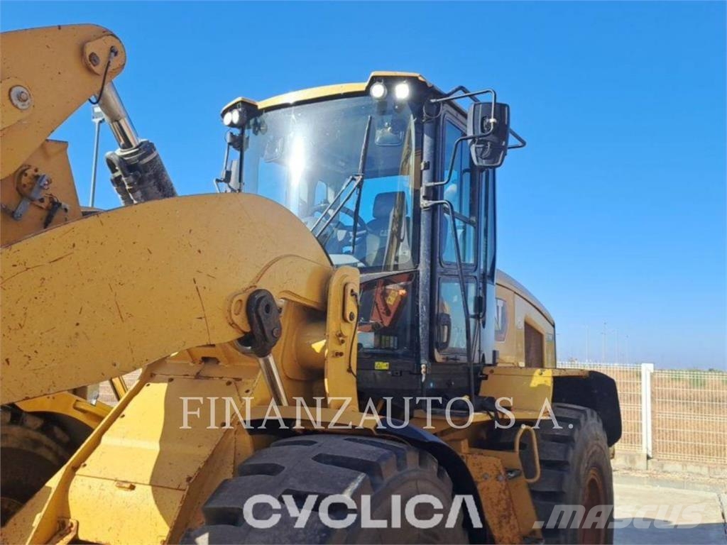 CAT 938M Carregadeiras de rodas