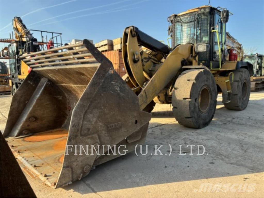 CAT 938M Iekrāvēji uz riteņiem