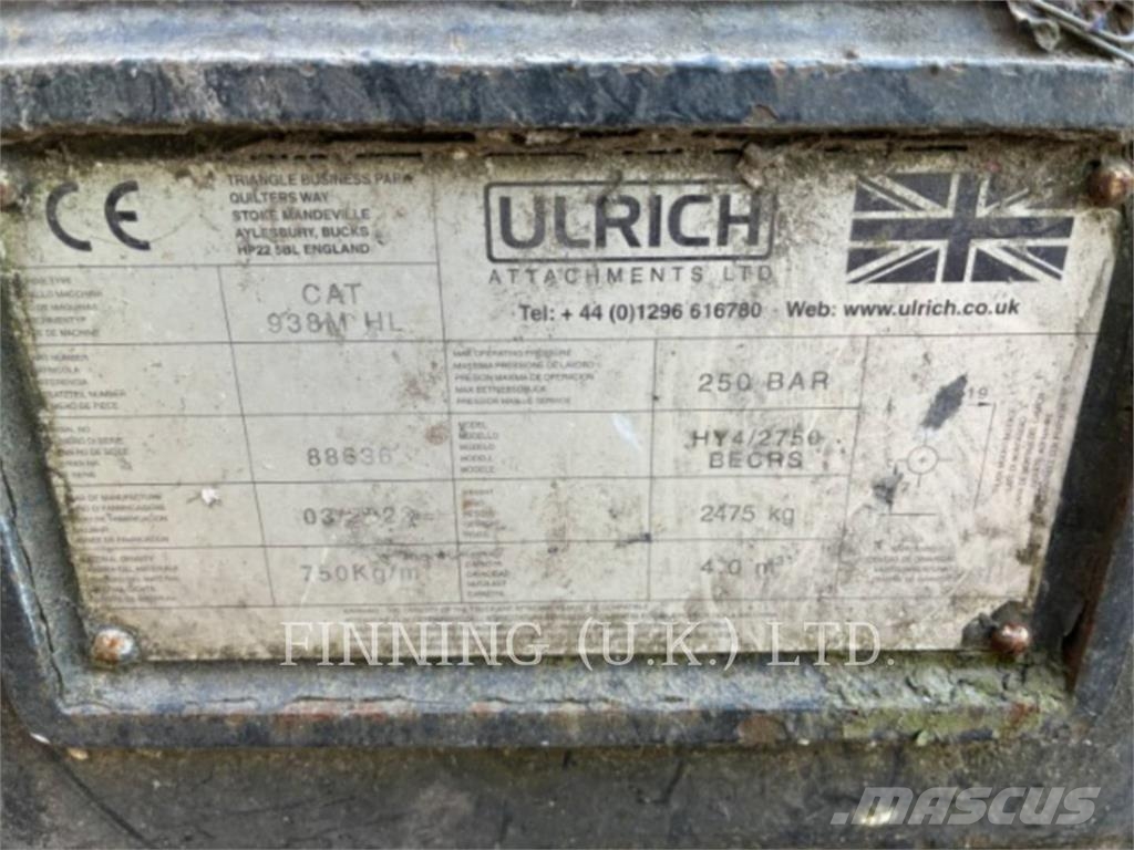 CAT 938M Iekrāvēji uz riteņiem