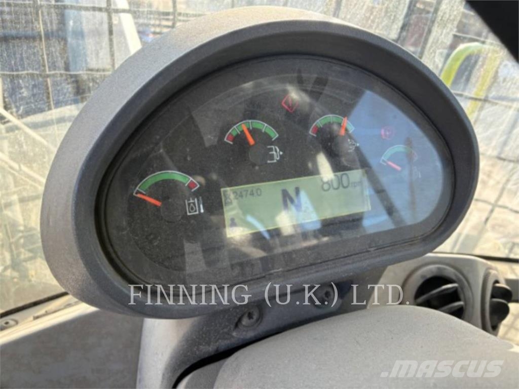 CAT 938M Iekrāvēji uz riteņiem