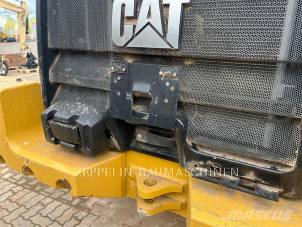 CAT 938M Wheel loaders